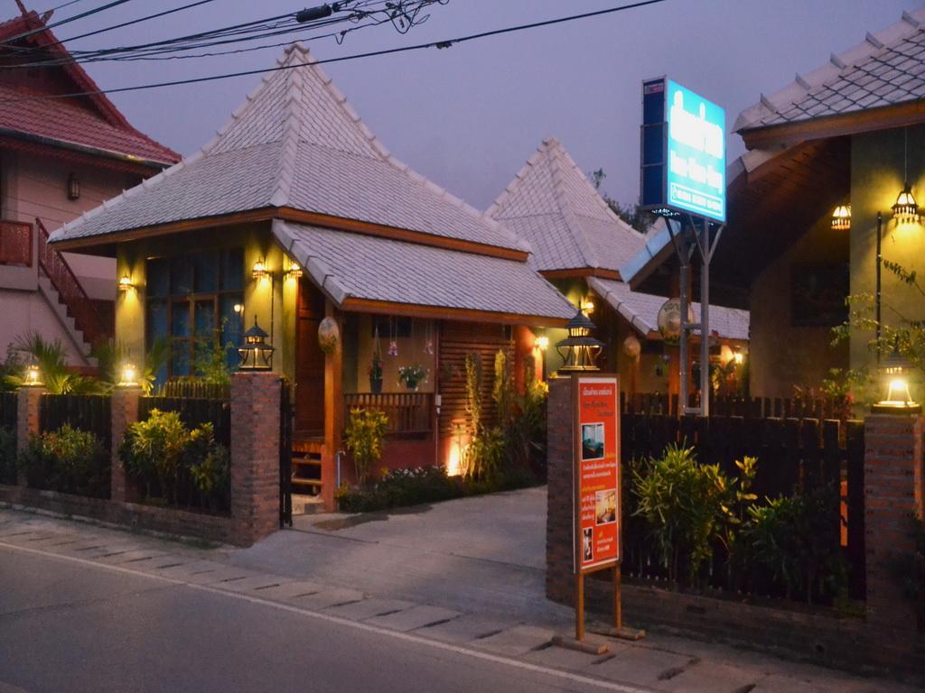 Huen Kham Kong Guesthouse Мае Сарианг Экстерьер фото